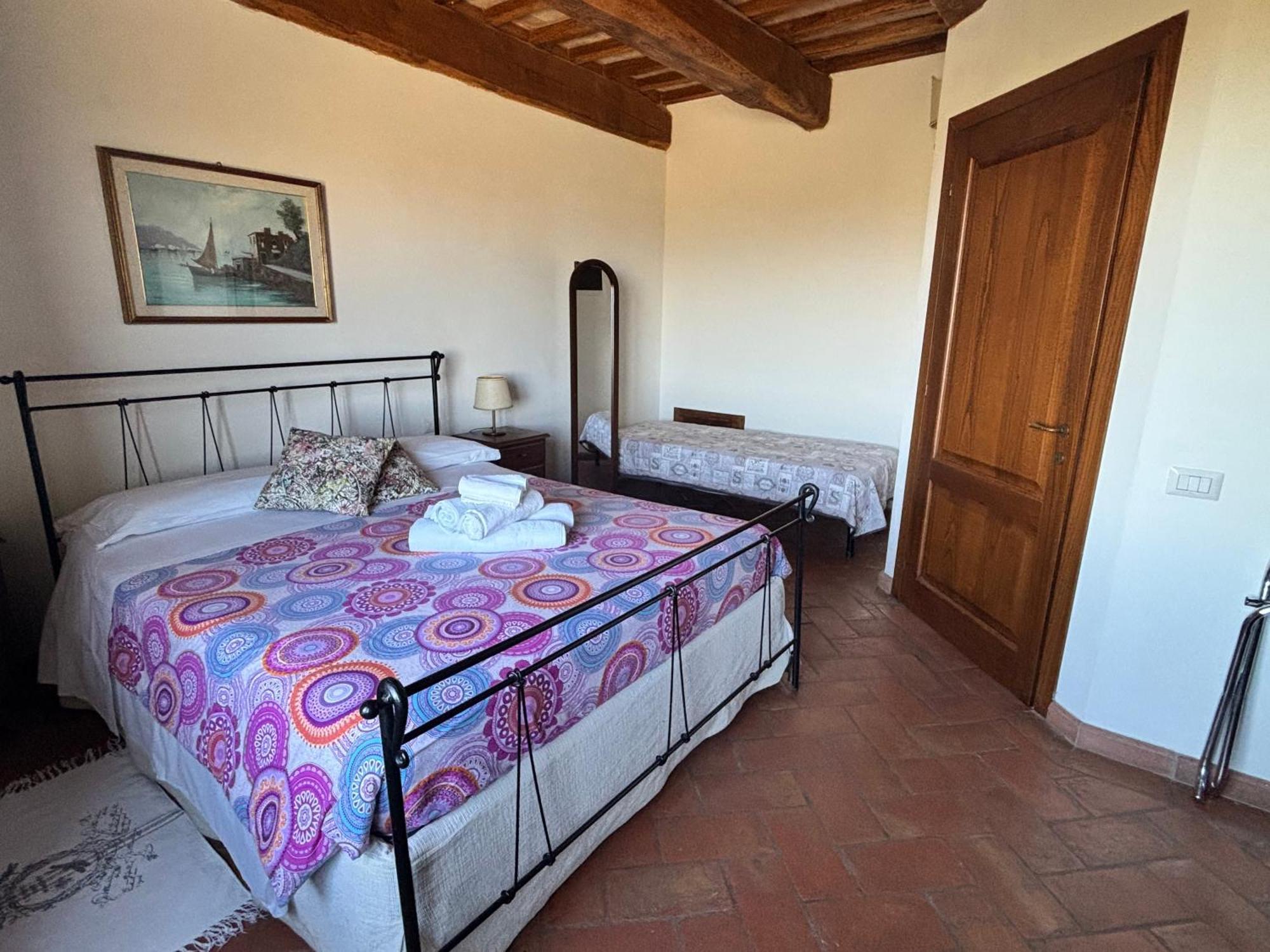 Agriturismo Podere Marcampo 渥尔特拉 外观 照片