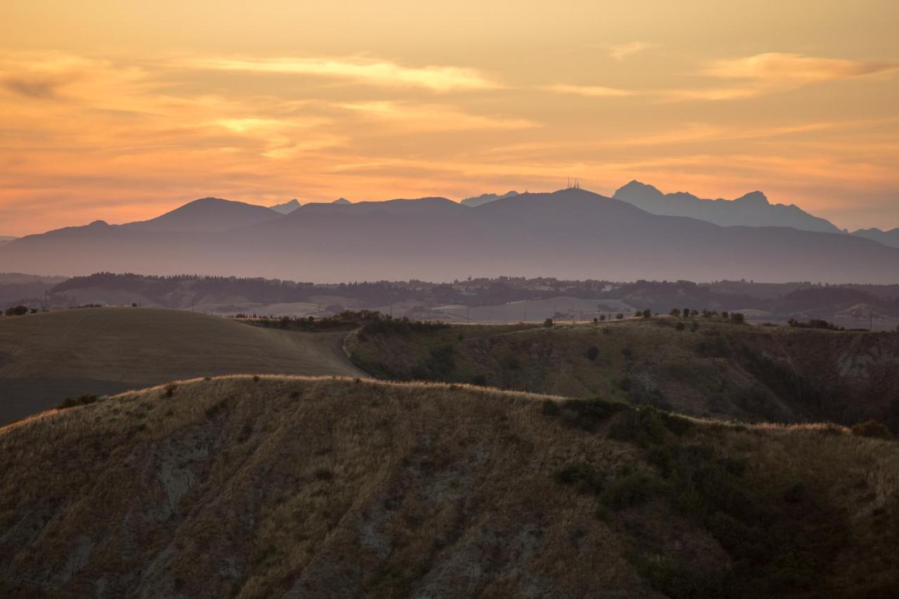 Agriturismo Podere Marcampo 渥尔特拉 外观 照片